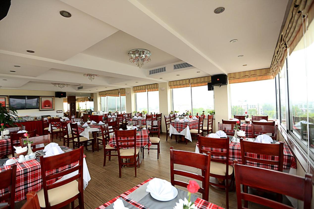 Moon View Hotel - 65 Cua Bac - By Bay Luxury هانوي المظهر الخارجي الصورة